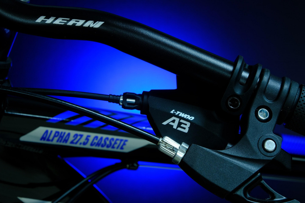 HEAM ALPHA 27,5 Cassete Чёрный/Синий глянец рама 19 (на рост 171-182)